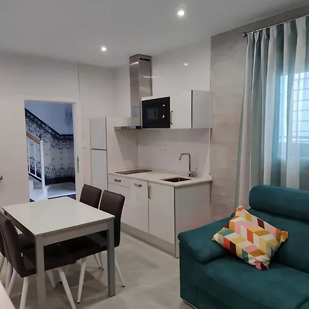 Apartamento Moderno Con Terraza, Solo Familias Y Parejas * Conil De La Frontera