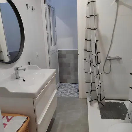 Apartamento Moderno Con Terraza, Solo Familias Y Parejas Holiday home *
