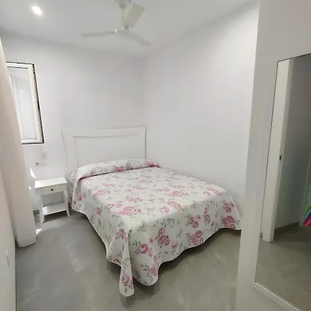 Apartamento Moderno Con Terraza, Solo Familias Y Parejas Conil De La Frontera